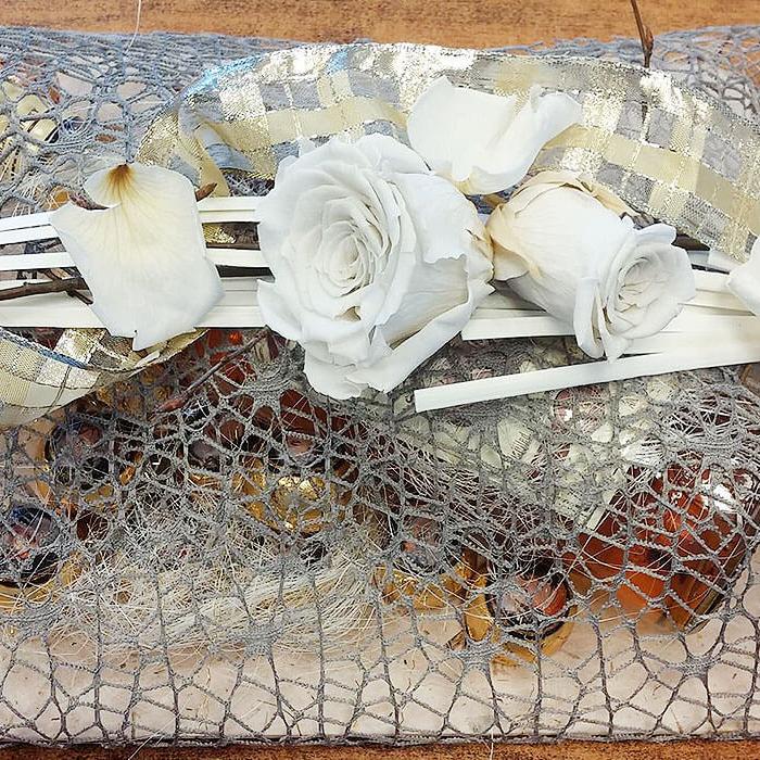 aranziranje daril s cvetjem